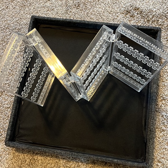 Earring Holder fold up acrylic - Picture 4 of 4